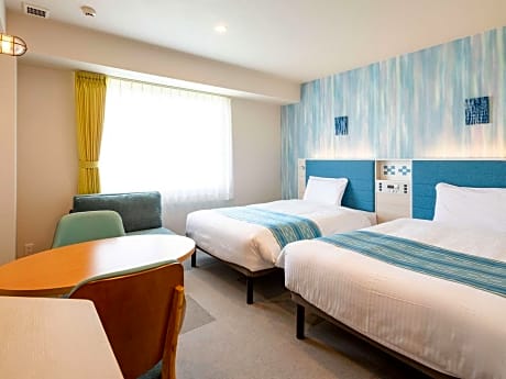 Room Two Beds