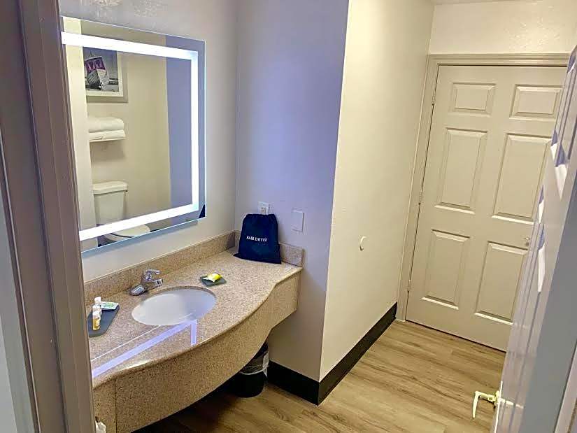 Kemah Edgewater Hotel, SureStay Collection by Best Western