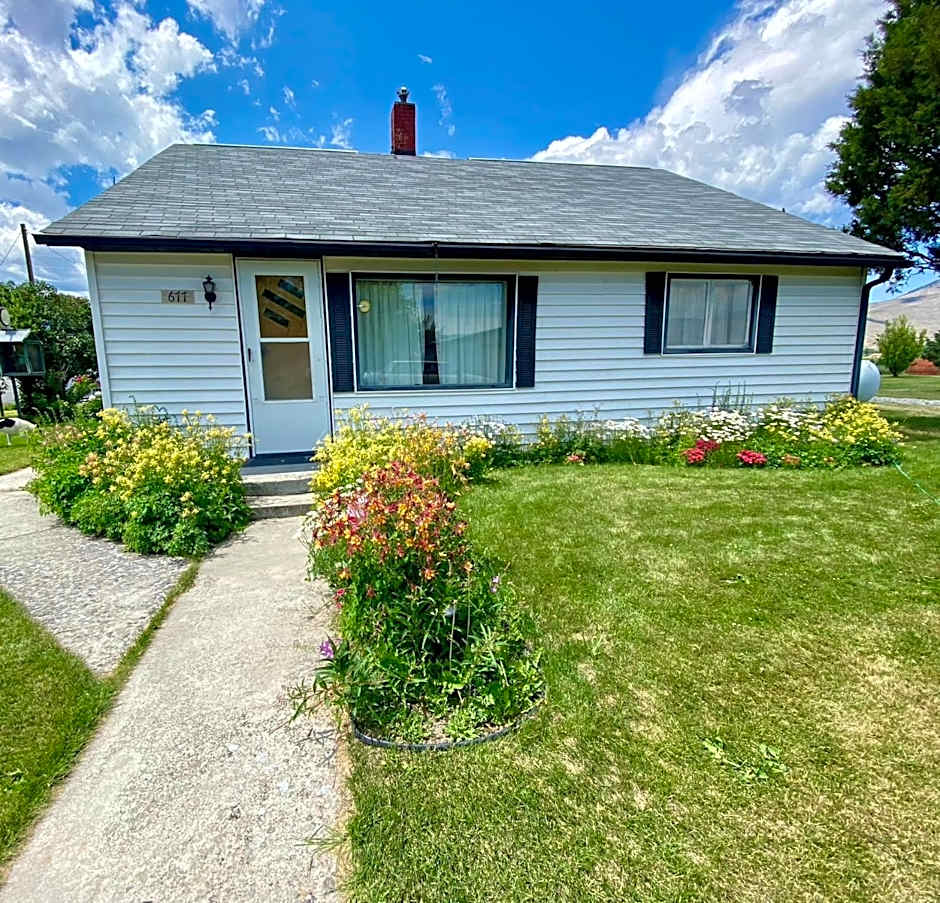Sportsman Lodge Melrose MT