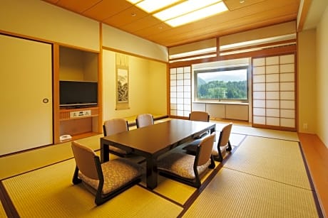 Japanese-Style Room (12 tatami)