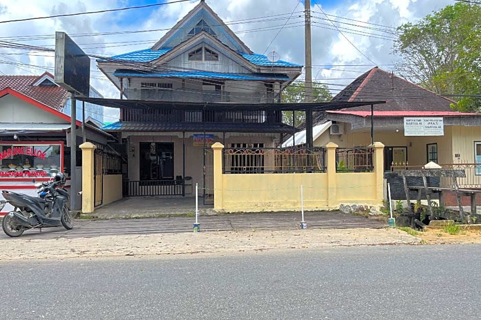 SPOT ON 92529 Penginapan Wisma Bintang Syariah Near MTs Al Ma'arif Kota Bangun