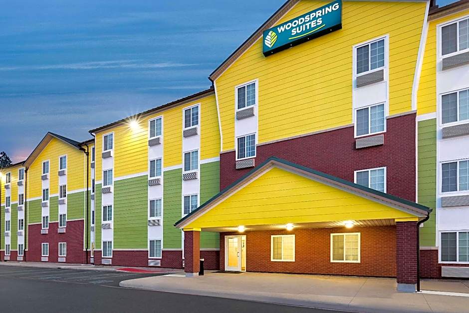 WoodSpring Suites Tyler Rose Garden