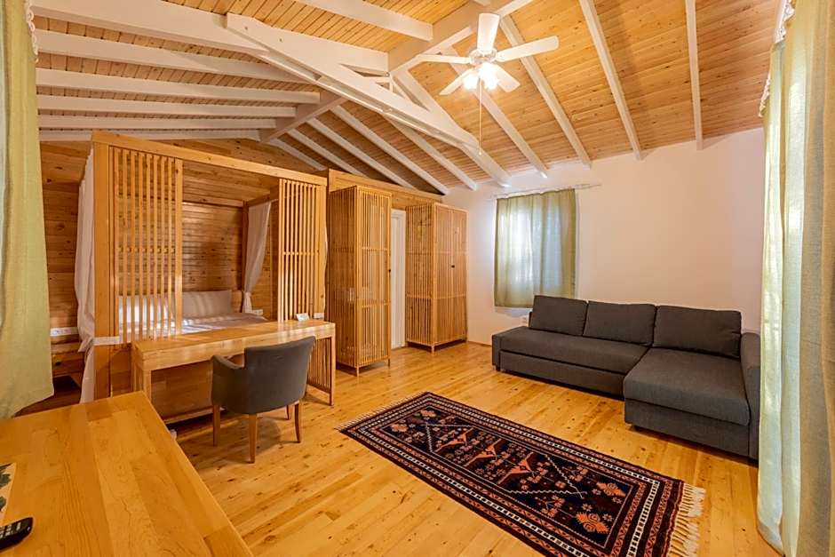 APA Mountain Lodge