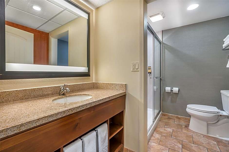 Best Western Plus Clocktower Inn