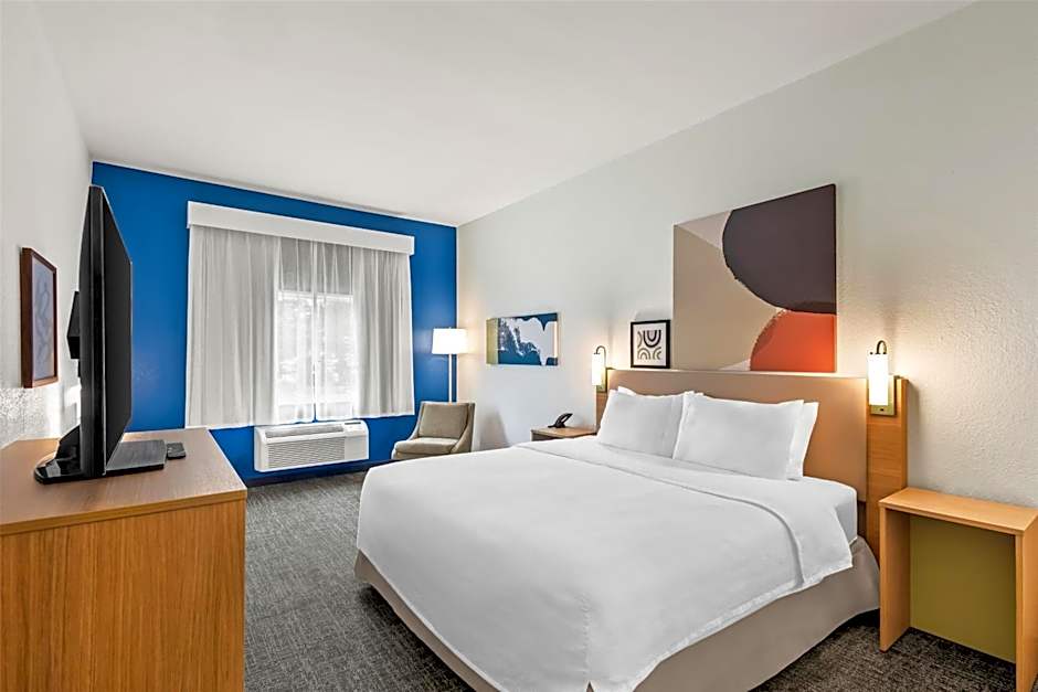 Spark by Hilton Duluth