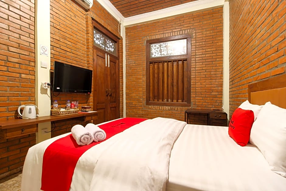 RedDoorz near AMIKOM Yogyakarta 2