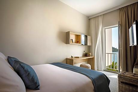 Comfort Double Room Seaside with French Balcony