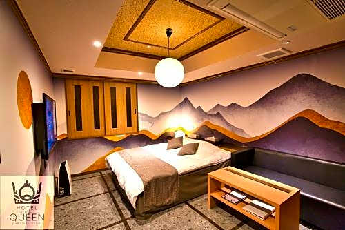 HOTEL the QUEEN
