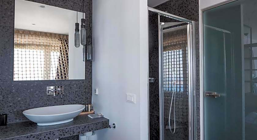 Galaxy Suites & Spa