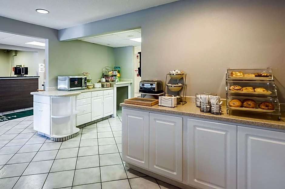 Quality Inn Solomons - Beacon Marina