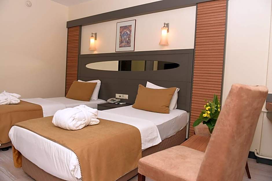 Lycus River Thermal Hotel