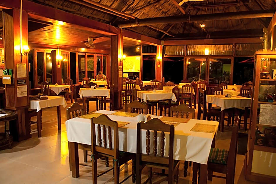 Hotel Jaguar Inn Tikal