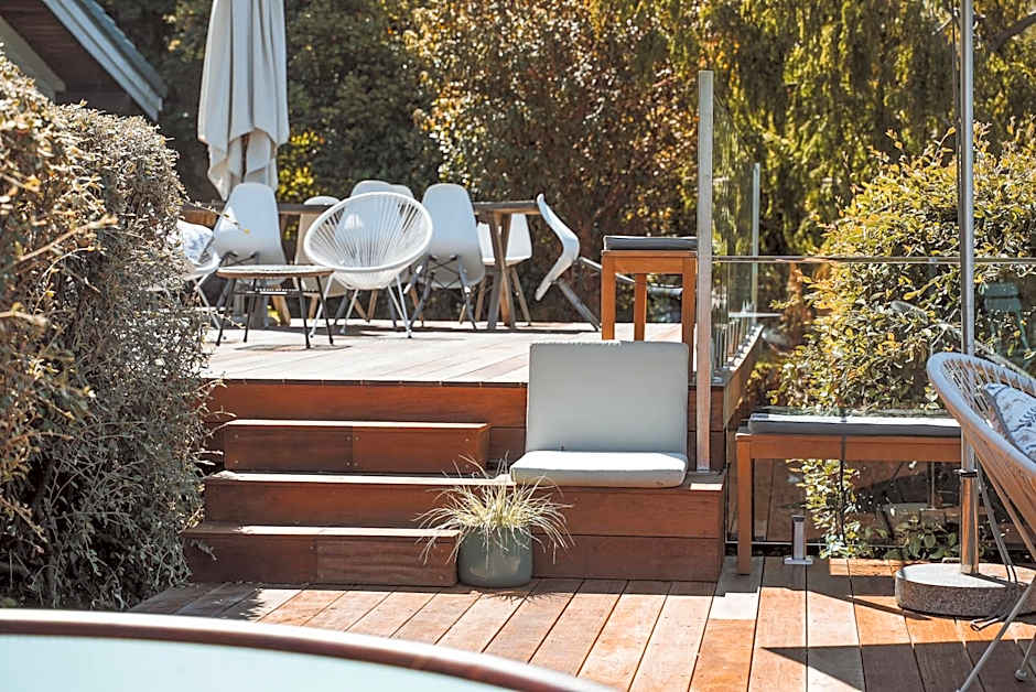 Ora Retreat