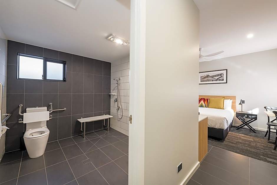 AVENUE MOTEL APARTMENTS