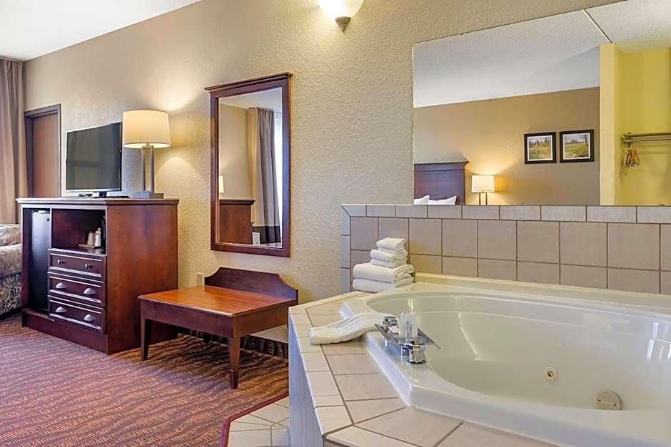 Comfort Inn & Suites Branson Meadows
