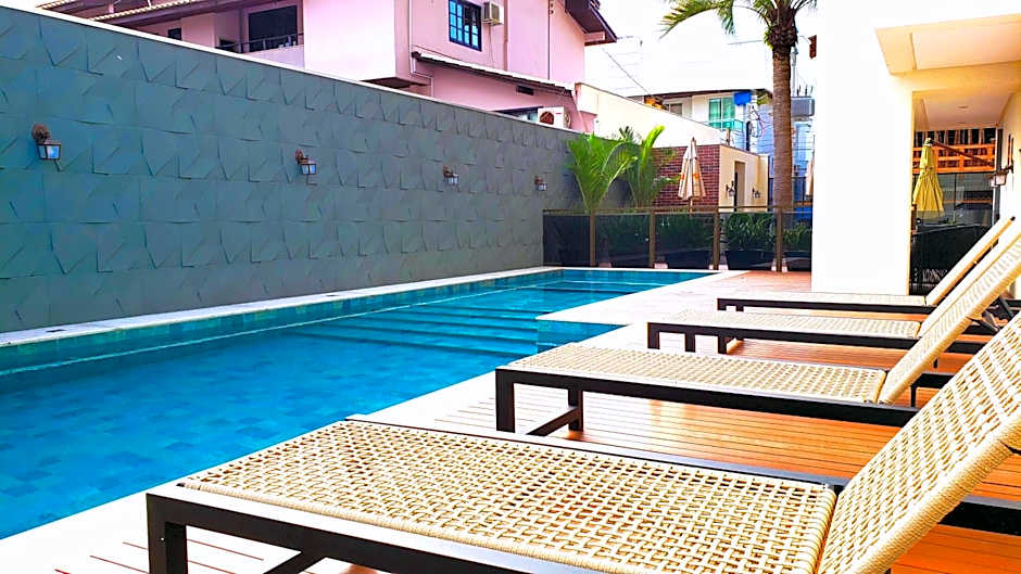 Apto Luxo - 140m da Praia - Piscina, Wifi & Vaga