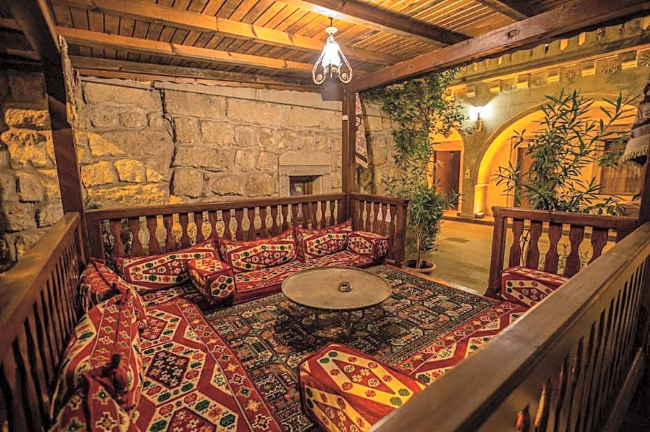 Stone House Cave Hotel