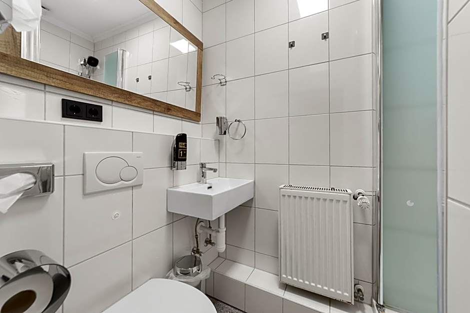 NEU - Sona Design Rooms - CITY CENTER -
