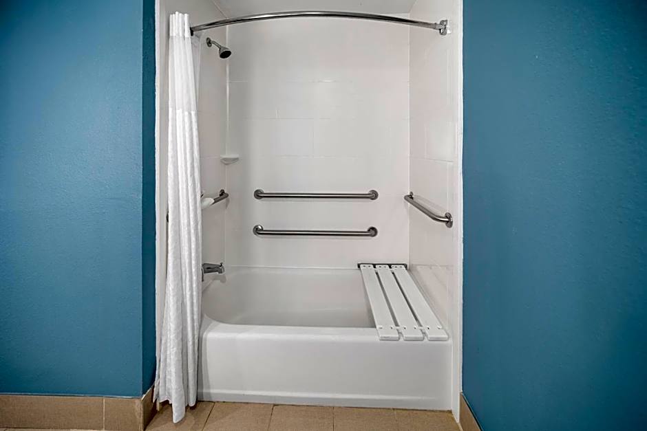 Wingate by Wyndham College Station South