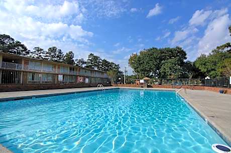 Motel 6 Hammond, LA - I 12 - I 55
