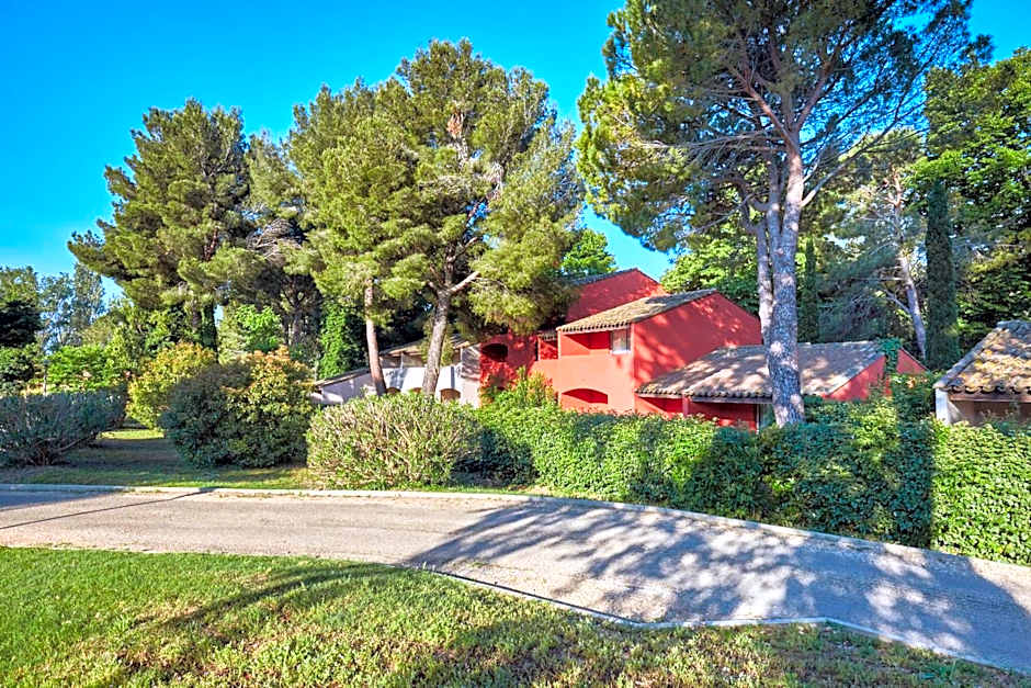 Résidence Odalys Le Village Camarguais Les Gardians