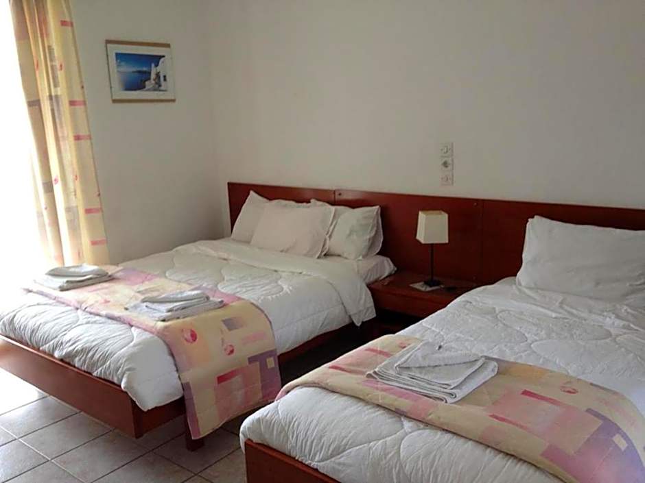 Gikas Apartments Triple Studio Sea View B7