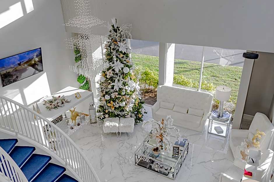 Palazzo Lakeside Hotel