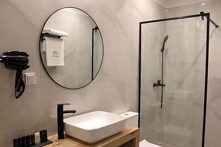 UrbanBay Hotel & Spa