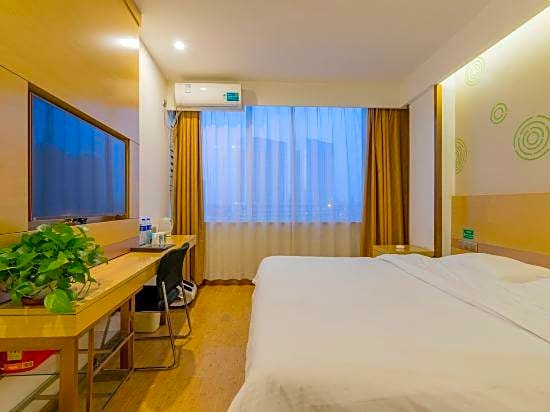 GreenTree Inn Taiyuan Wanbailin District West Bua Station Express Hotel – Taiyuan, GA