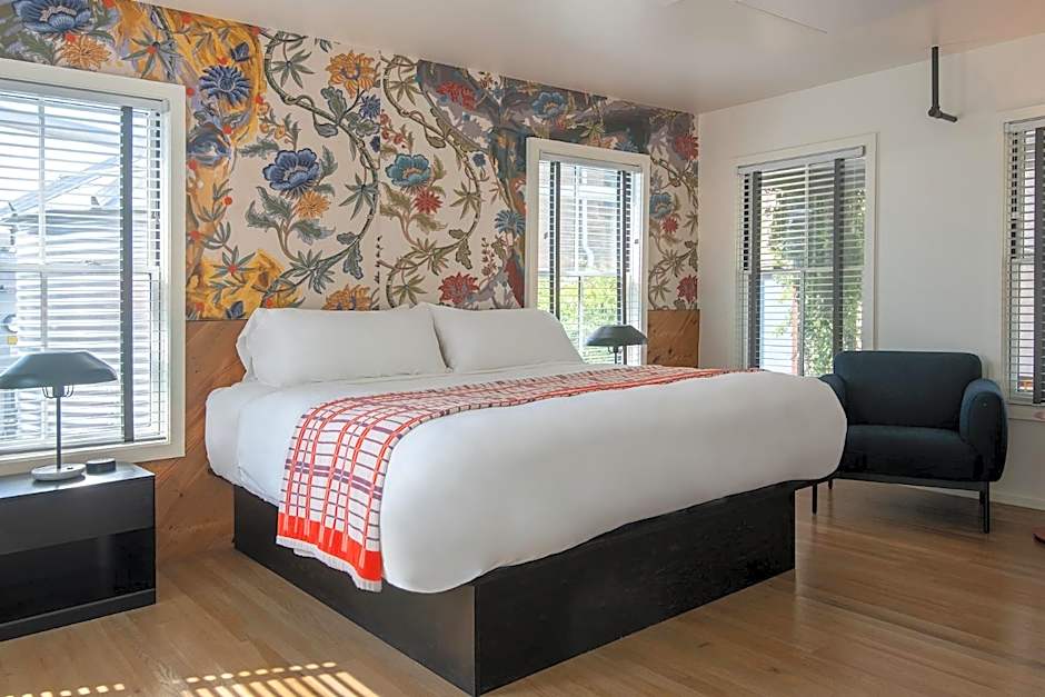 Talbot Commons Hotel