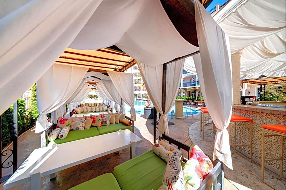 Avenue Deluxe Hotel