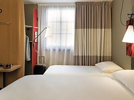 Standard Double Room with Single Bed