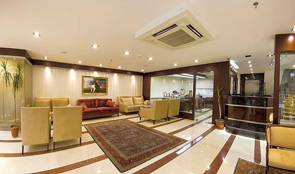 Aprilis Hotel