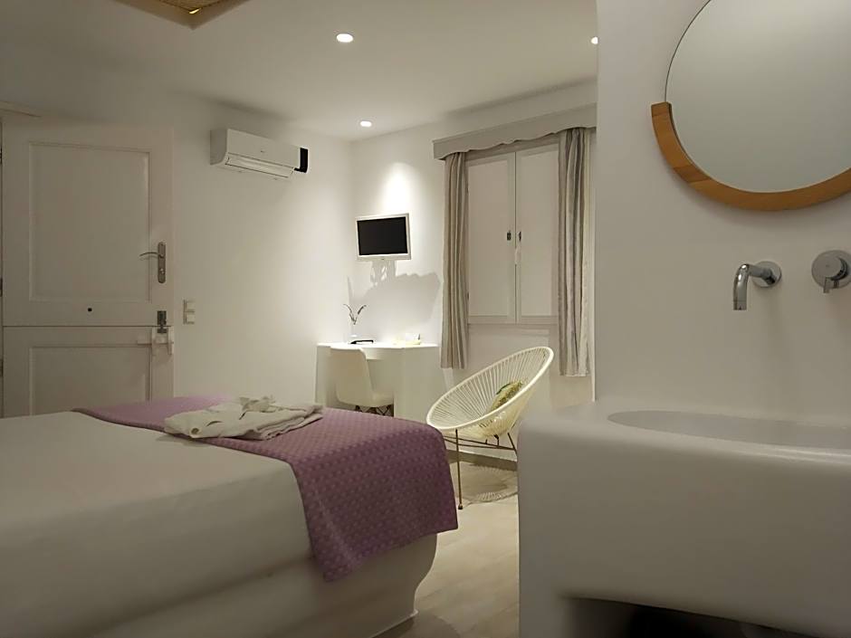 Villa Faros small hotel and restaurant