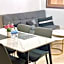 SKY Residence - 50m to Museum and Riverside