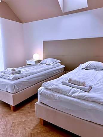 Two-Bedroom Deluxe Apartment with Balcony