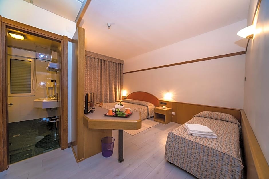 New Petit Hotel