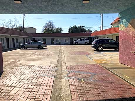 The Fly Inn Motel