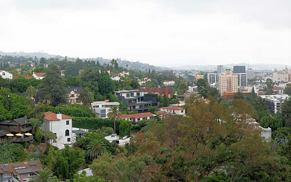 Hollywood Hills Hotel