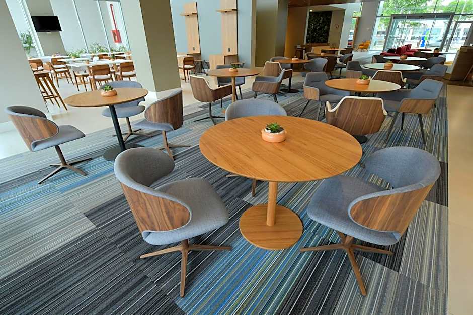 Holiday Inn Express Asuncion Aviadores