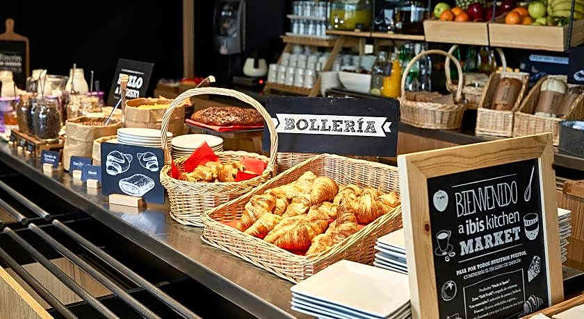 ibis Barcelona Pza Glories 22