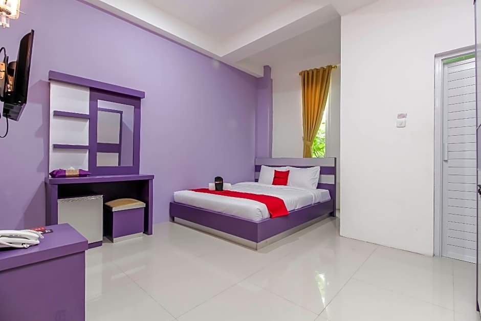 RedDoorz Plus near Stasiun Bekasi