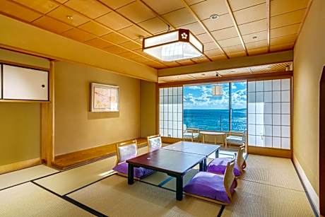 Dinner Time 17:30 - Japanese-Style Room with Standard Dinner and Breakfast - Non-Smoking