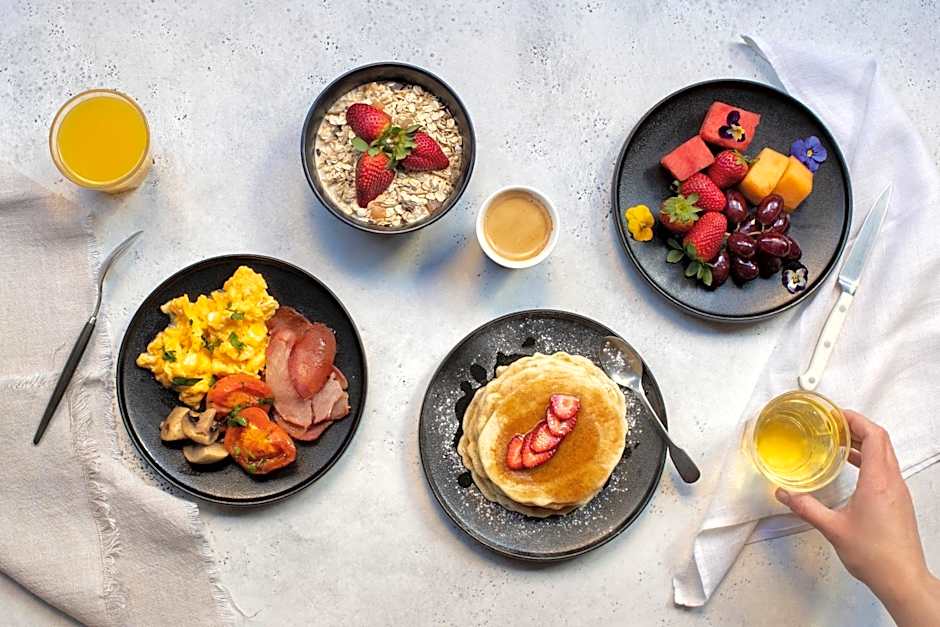 Hotel Ibis World Square