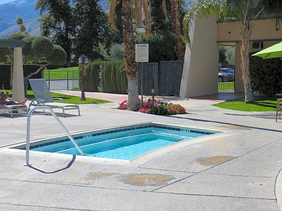 Travelodge by Wyndham Palm Springs