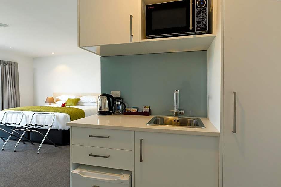 2 on Whiteleigh and 239 on Lincoln Motel