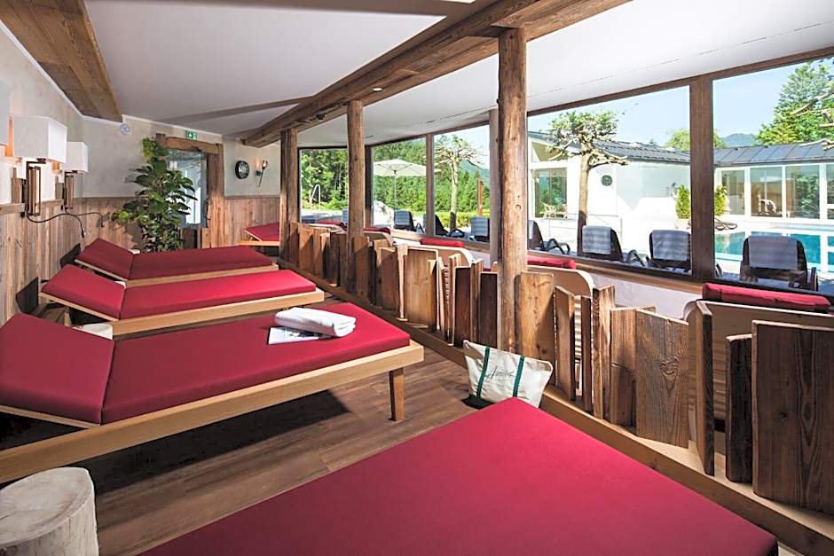 Alm- & Wellnesshotel Alpenhof