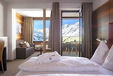 Double Room with Mountain View