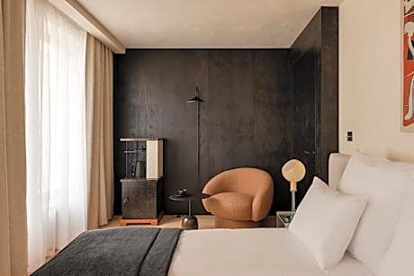 Deluxe Double or Twin Room with Balcony