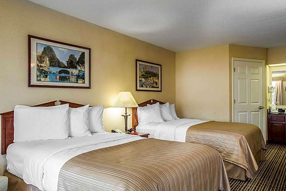 Quality Inn Bessemer I-20 exit 108